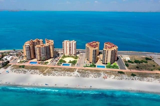 3 soveværelse Lejlighed til salg i La Manga del Mar Menor med swimmingpool garage - € 390.000 (Ref: 10014784)