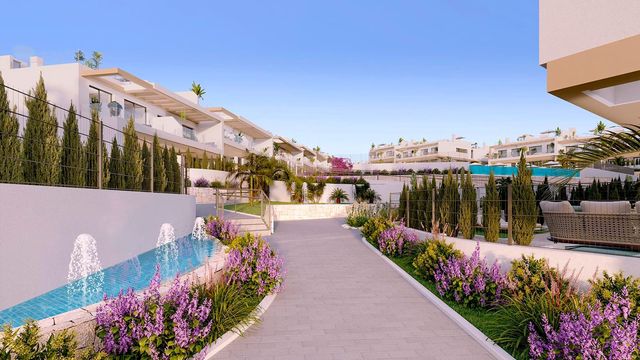 Bungalow de 3 habitaciones en Los Balcones - Los Altos, Torrevieja en venta con piscina garaje - 371.000 € (Ref: 10021200)