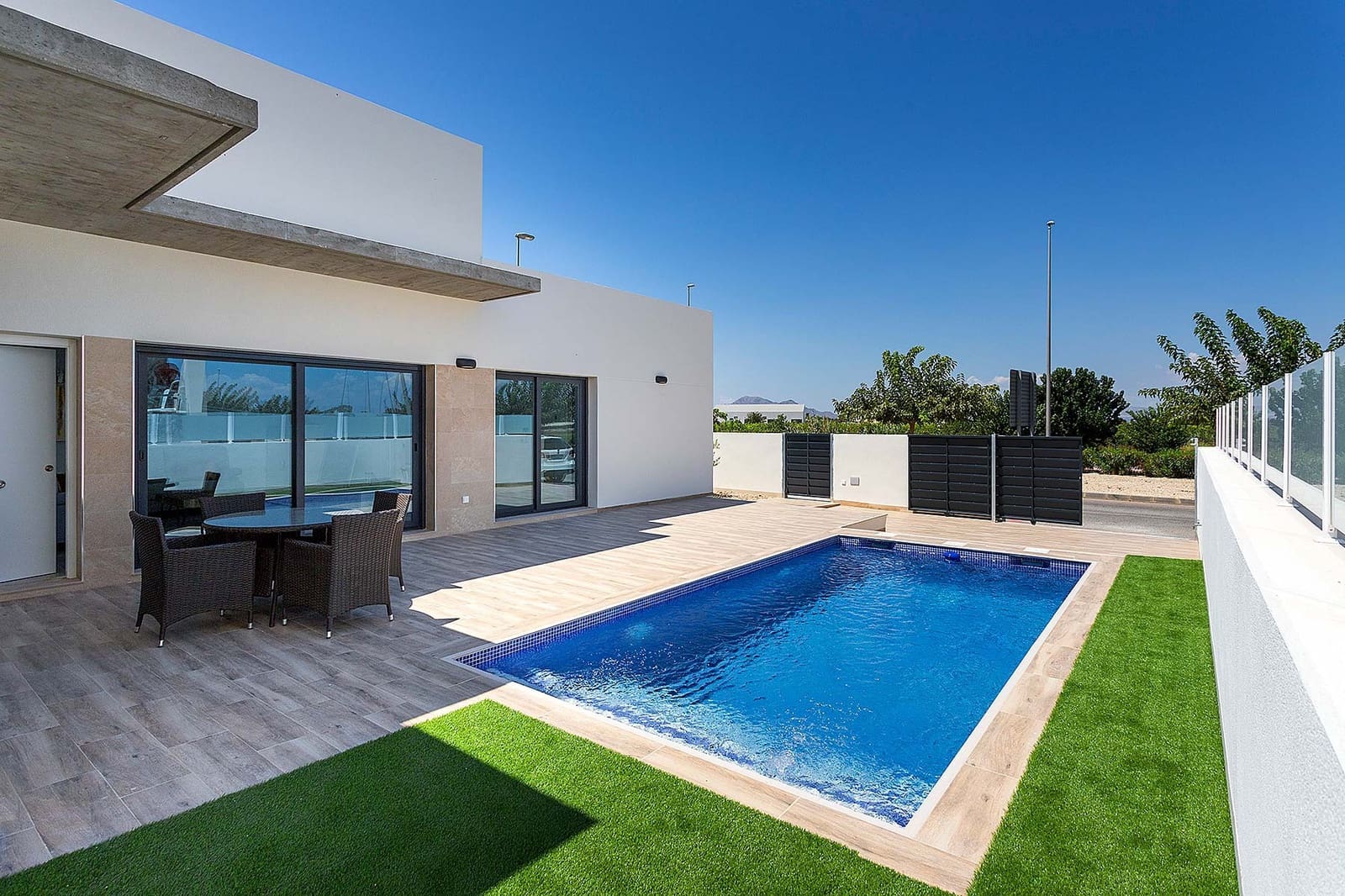 3 quarto Moradia para venda em Daya Nueva com piscina garagem - 453 000 € (Ref: 10022928)