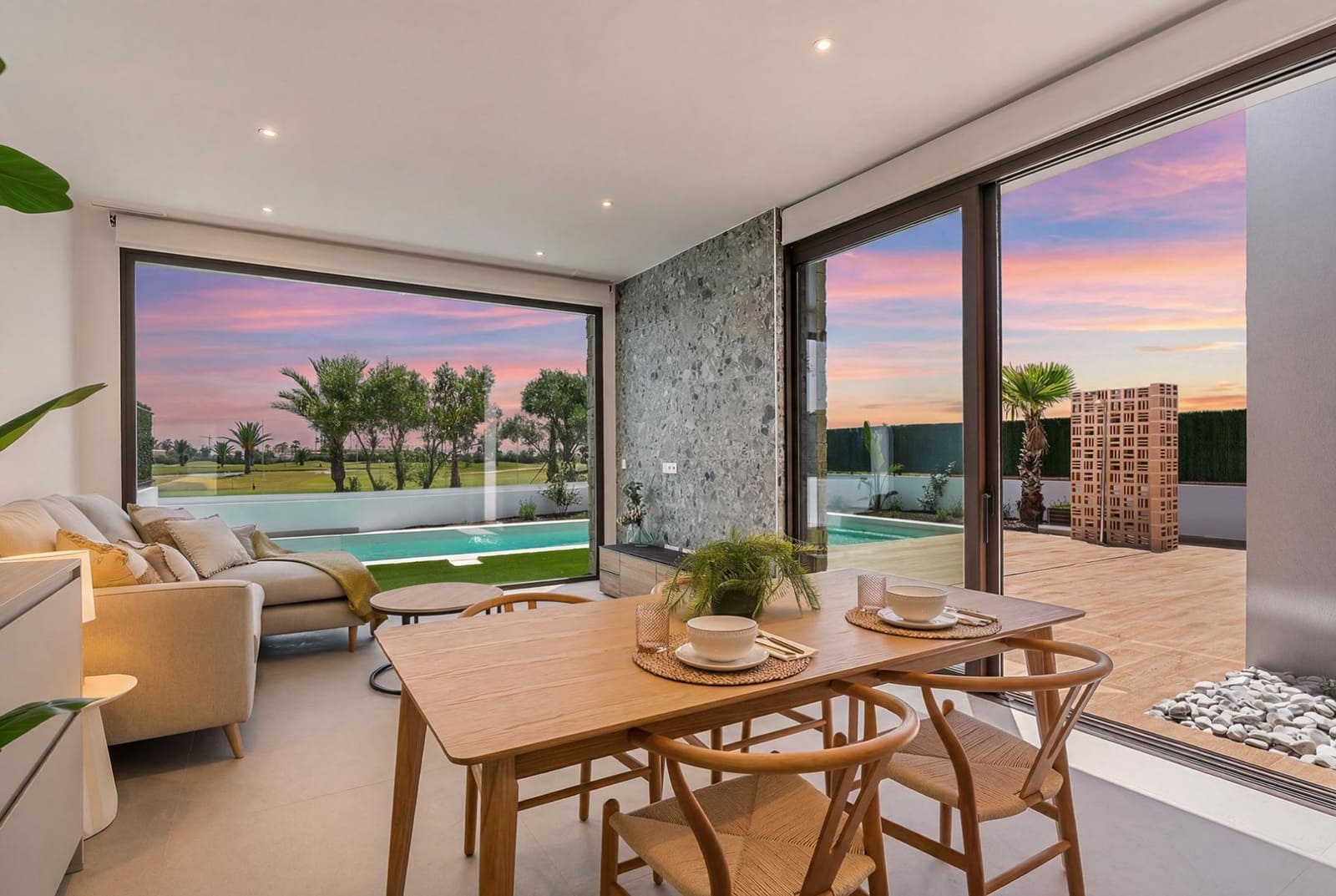 3 soveværelse Villa til salg i Los Alcazares med swimmingpool garage - € 645.000 (Ref: 10023221)