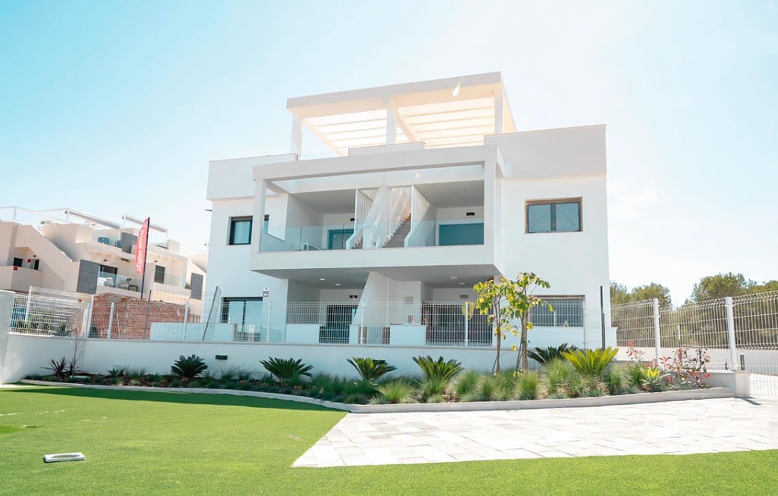 2 bedroom Bungalow for sale in Torrevieja with pool garage - € 322,900 (Ref: 10024591)