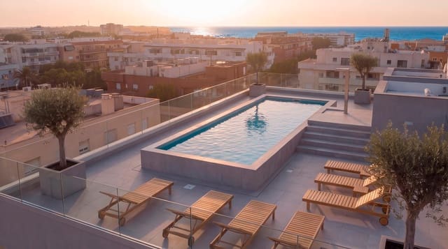 2 sypialnia Penthouse na sprzedaż w Puerto Deportivo, Torrevieja z basenem - 360 000 € (Ref: 10031001)