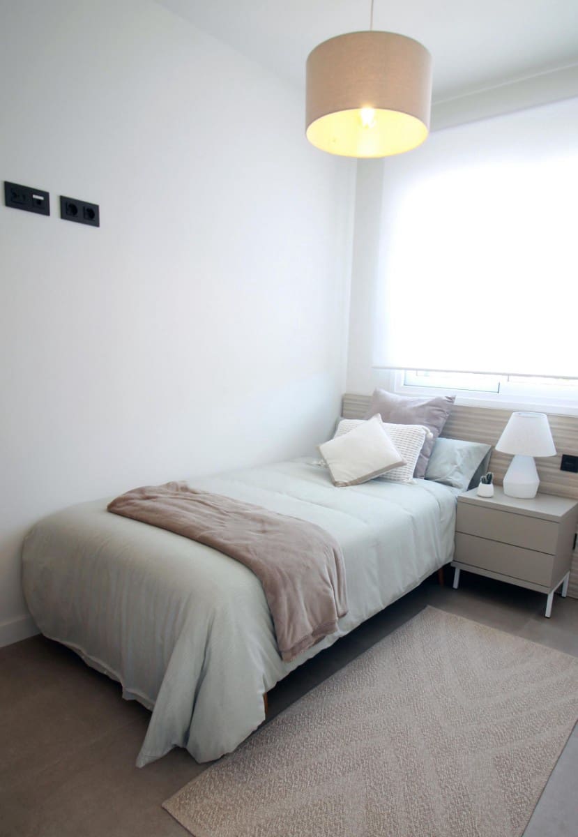 Bungalow de 2 habitaciones en Pilar de la Horadada en venta con piscina garaje - 395.000 € (Ref: 10079803)