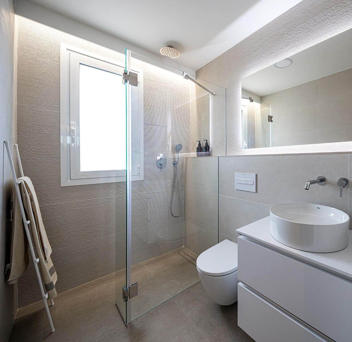 Bungalow de 2 habitaciones en Pilar de la Horadada en venta con piscina garaje - 395.000 € (Ref: 10079803)