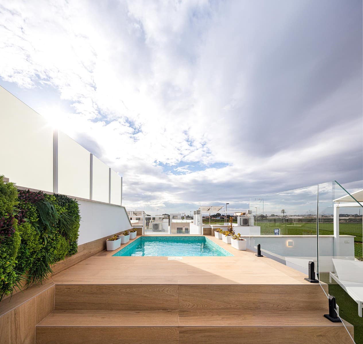 Bungalow de 2 habitaciones en Pilar de la Horadada en venta con piscina garaje - 395.000 € (Ref: 10079803)