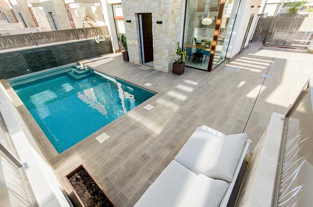 3 slaapkamer Villa te koop in Los Montesinos met zwembad garage - € 525.000 (Ref: 10082192)