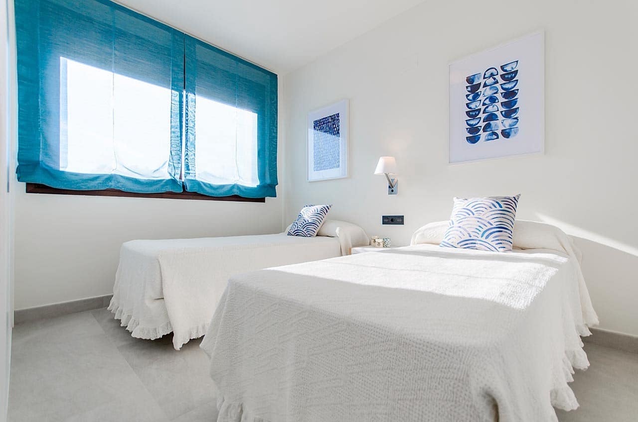 2 makuuhuone Bungalow myytävänä paikassa Torrevieja mukana uima-altaan 
autotalli - 320 000 € (Ref: 10082196)