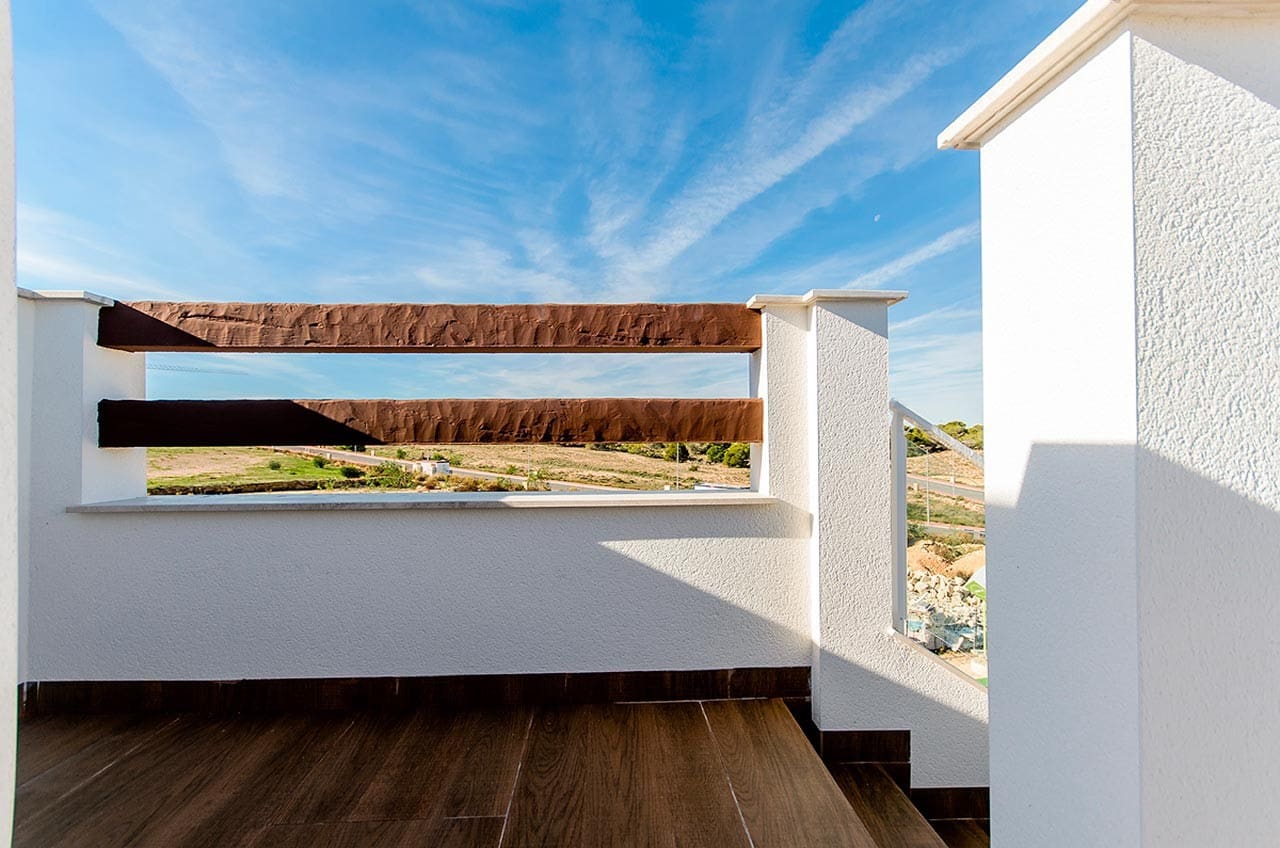 2 makuuhuone Bungalow myytävänä paikassa Torrevieja mukana uima-altaan 
autotalli - 320 000 € (Ref: 10082196)