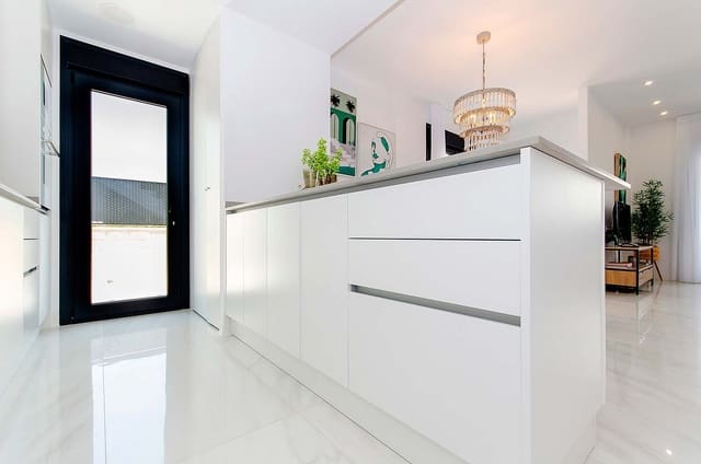 3 sypialnia Willa na sprzedaż w Los Montesinos z basenem garażem - 439 000 € (Ref: 10185946)