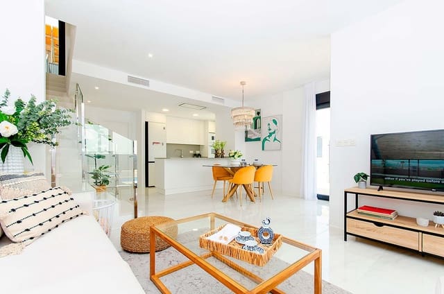 3 sypialnia Willa na sprzedaż w Los Montesinos z basenem garażem - 439 000 € (Ref: 10185946)