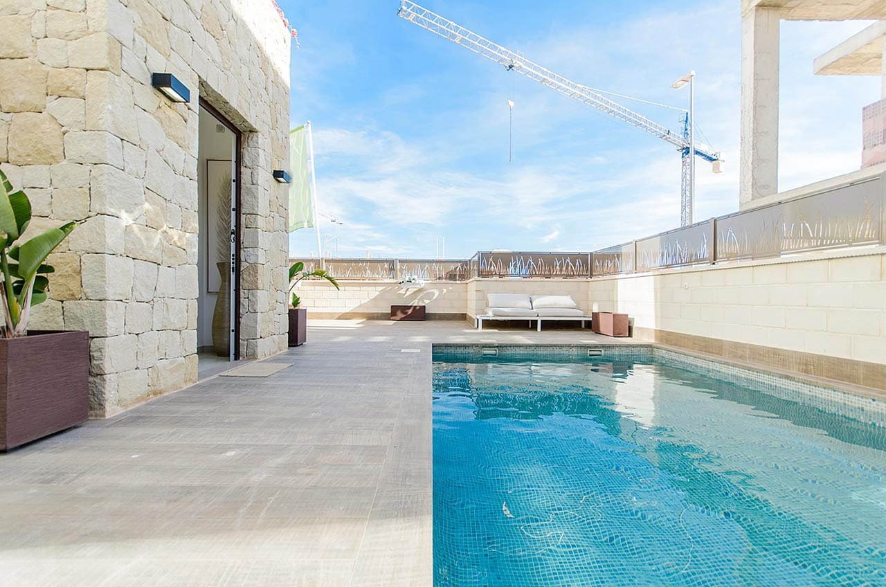 Chalet de 3 habitaciones en Doña Pepa en venta con piscina garaje - 650.000 € (Ref: 6853870)