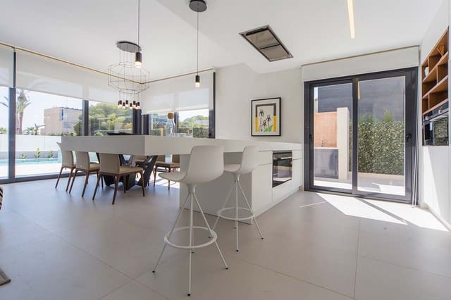 4 chambre Villa/Maison à vendre à San Miguel de Salinas avec piscine garage - 1 250 000 € (Ref: 6853916)