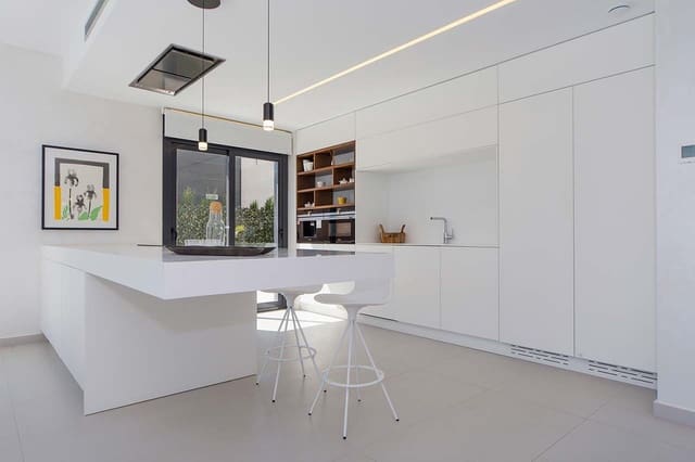 4 chambre Villa/Maison à vendre à San Miguel de Salinas avec piscine garage - 1 250 000 € (Ref: 6853916)