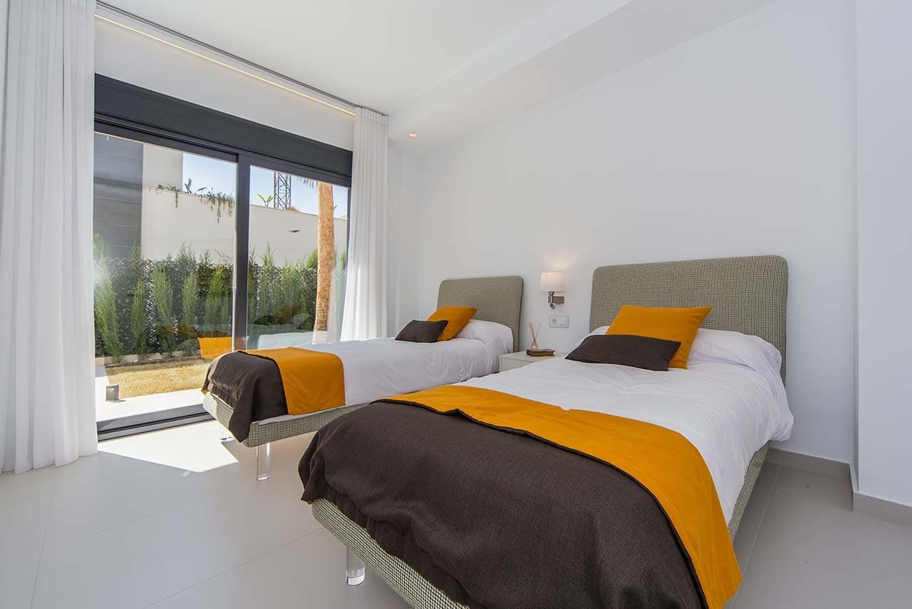 4 bedroom Villa for sale in San Miguel de Salinas with pool garage - € 1,250,000 (Ref: 6853916)