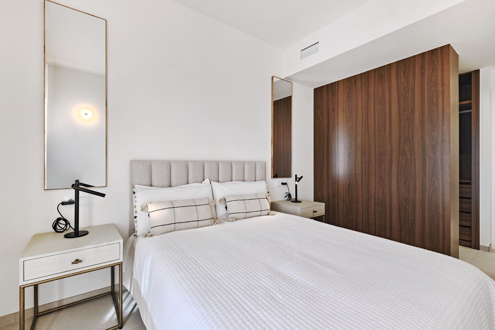 2 bedroom Bungalow for sale in Torrevieja with pool garage - € 380,000 (Ref: 6853984)