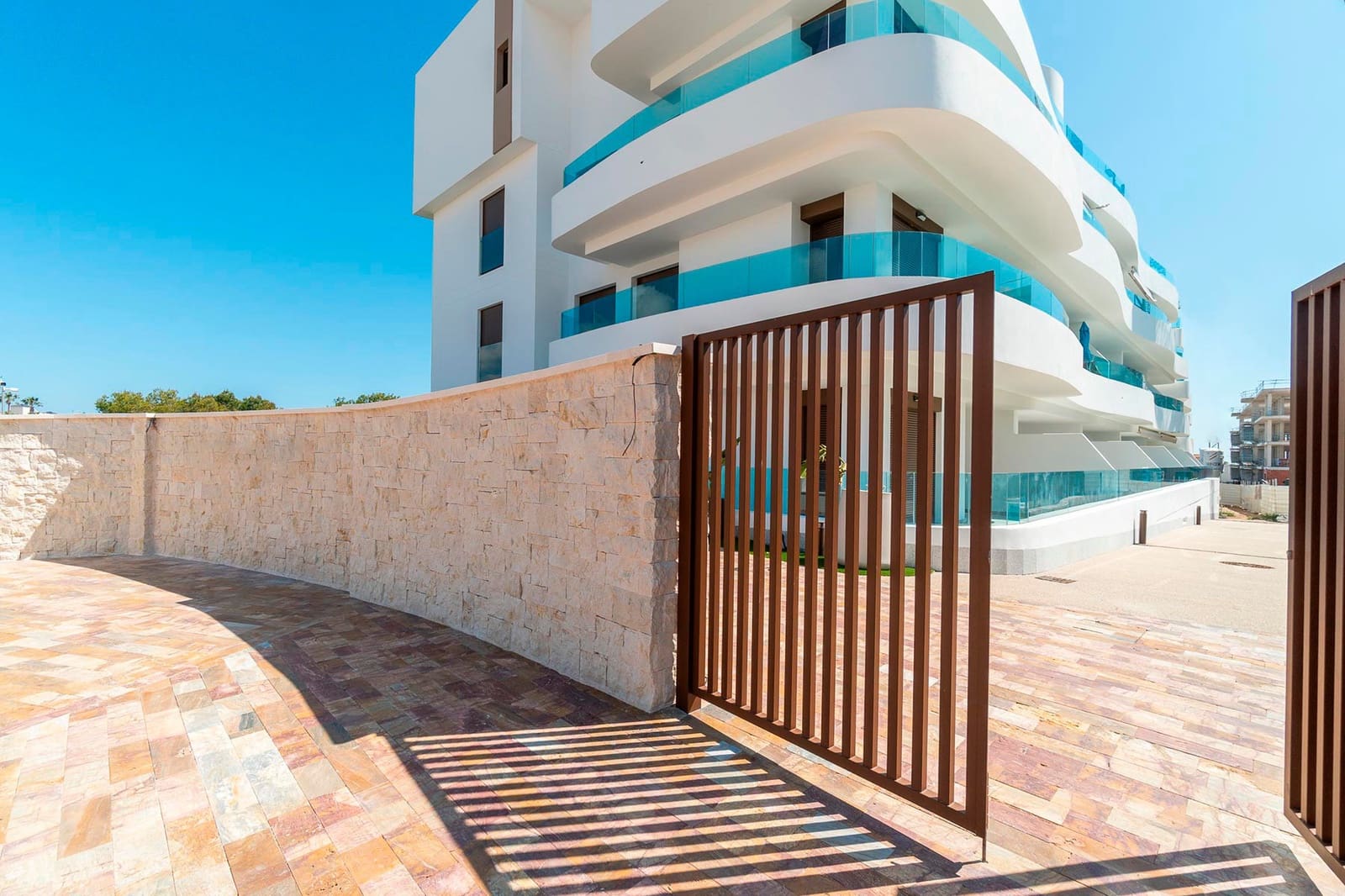 2 soveværelse Lejlighed til salg i Playa Flamenca med swimmingpool garage - € 325.000 (Ref: 6853996)