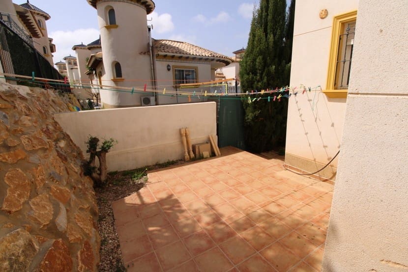 4 bedroom Villa for sale in La Zenia with pool - € 412,000 (Ref: 6898424)
