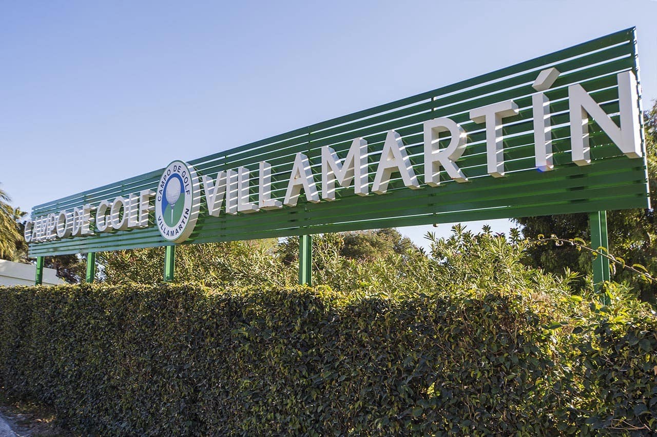 4 bedroom Villa for sale in La Zenia with pool - € 412,000 (Ref: 6898424)