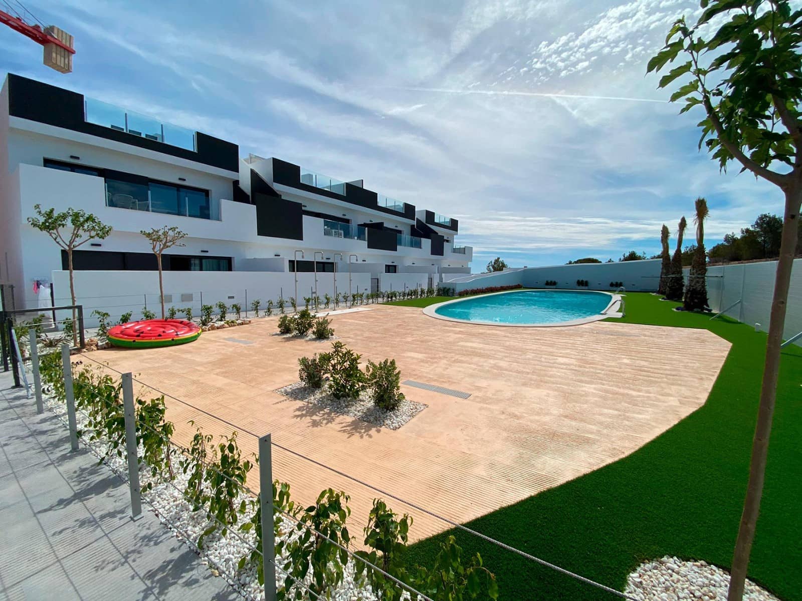 2 Zimmer Villa zu verkaufen in Torrevieja mit Pool Garage - 305.000 € (Ref: 7077058)