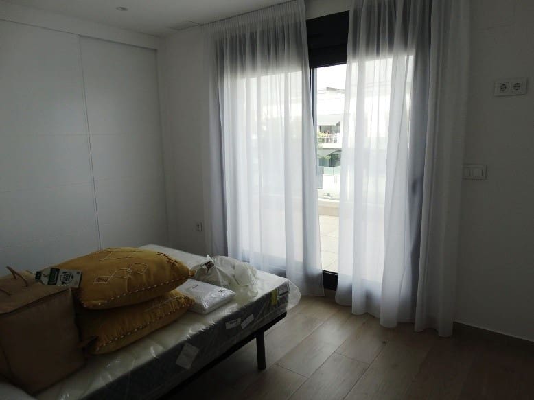 3 quarto Moradia para venda em Pilar de la Horadada com piscina garagem - 379 900 € (Ref: 7274404)