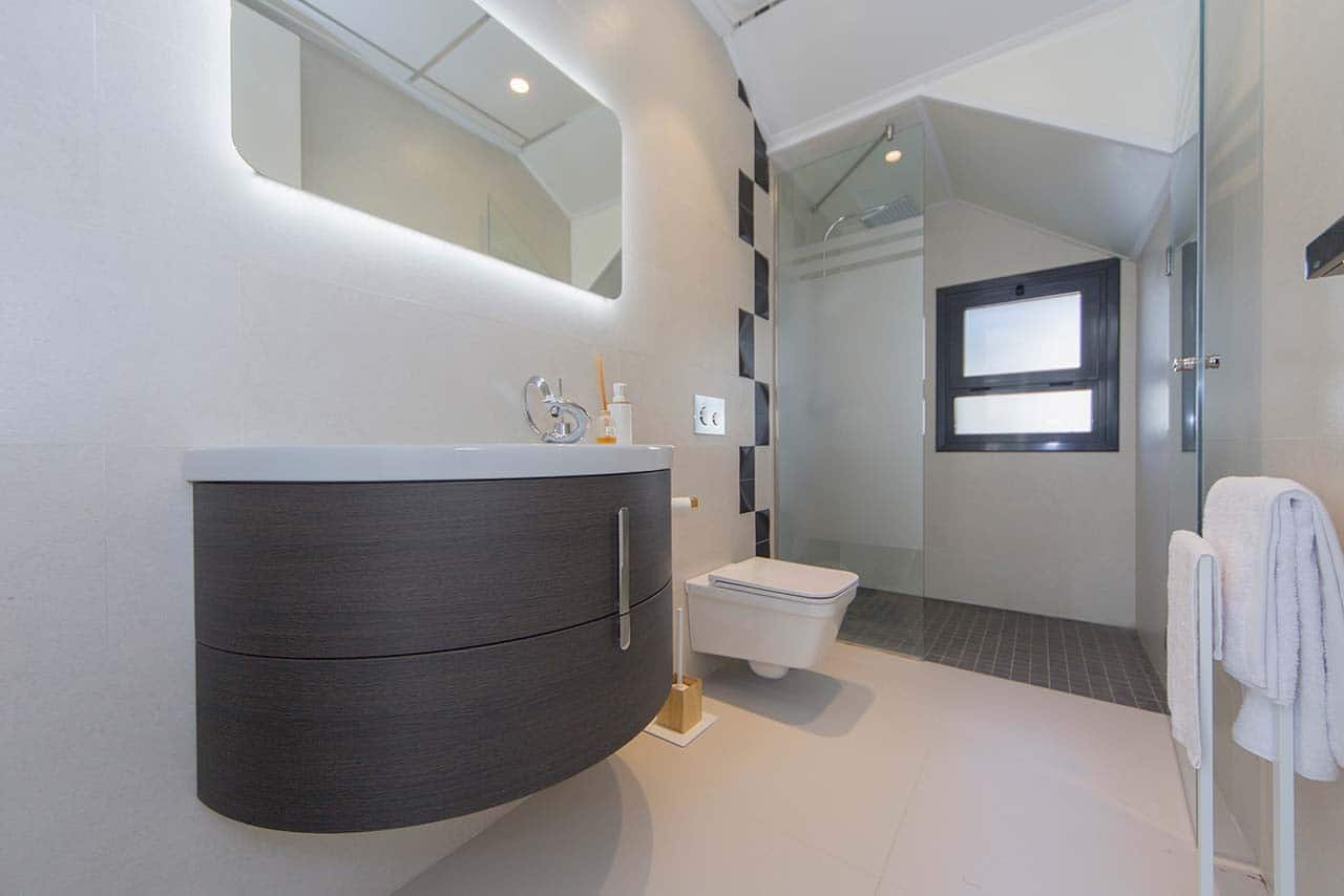 4 bedroom Villa for sale in Campoamor with pool garage - € 1,195,000 (Ref: 9458730)