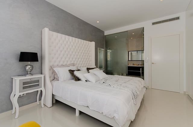 3 bedroom Villa for sale in Campoamor, Orihuela with pool garage - € 995,000 (Ref: 9458732)