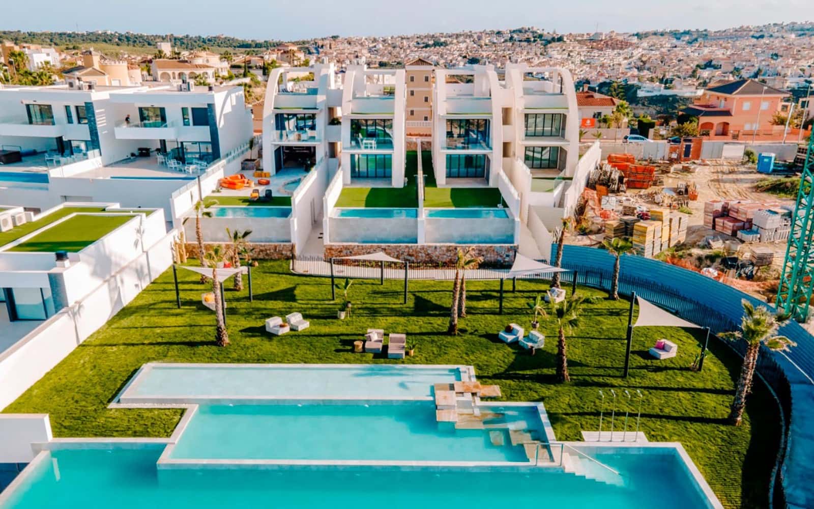 4 soveværelse Bungalow til salg i La Marquesa med swimmingpool - € 599.000 (Ref: 9458738)