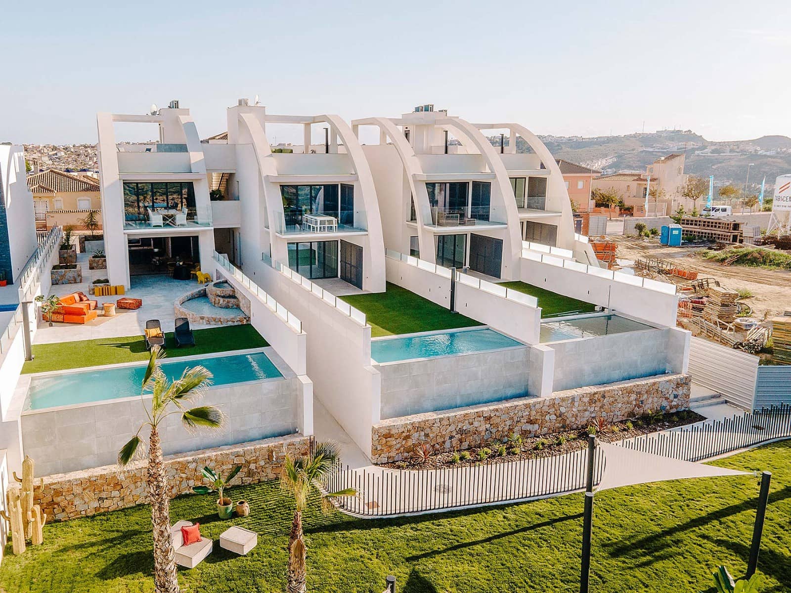 4 soveværelse Bungalow til salg i La Marquesa med swimmingpool - € 599.000 (Ref: 9458738)