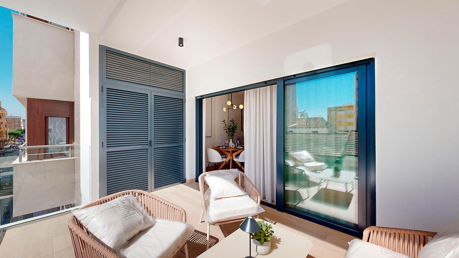 3 bedroom Apartment for sale in Guardamar del Segura with garage - € 349,500 (Ref: 9458770)