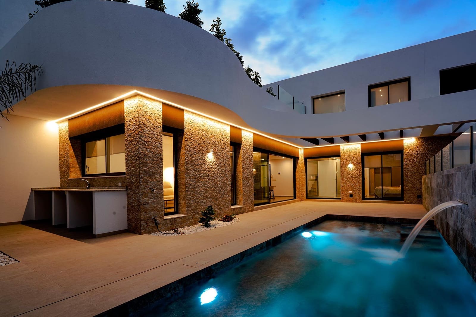 Chalet de 3 habitaciones en Heredades en venta con piscina garaje - 399.000 € (Ref: 9458771)