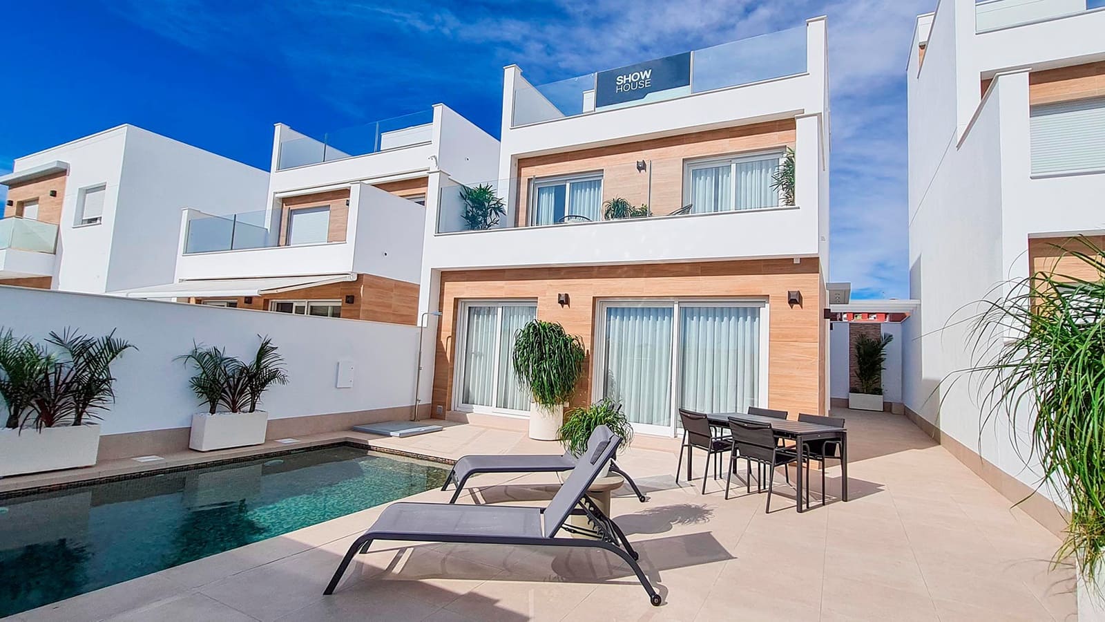 3 bedroom Villa for sale in Lo Pagan with pool garage - € 389,000 (Ref: 9458797)