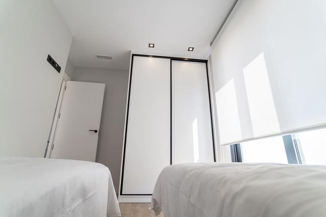 3 soveværelse Villa til salg i Villamartin, Orihuela med swimmingpool garage - € 363.500 (Ref: 9458829)