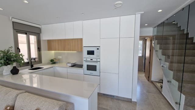 3 slaapkamer Villa te koop in Pinar de Campoverde, Pilar de la Horadada met zwembad - € 474.900 (Ref: 9458830)