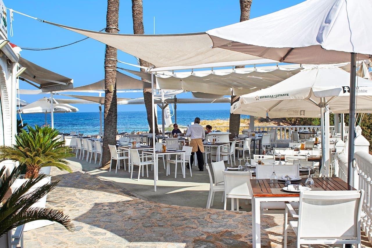 3 bedroom Villa for sale in Campoamor with pool garage - € 995,000 (Ref: 9458832)