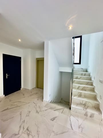 Chalet de 4 habitaciones en La Marquesa, Rojales en venta con piscina garaje - 834.000 € (Ref: 9458880)