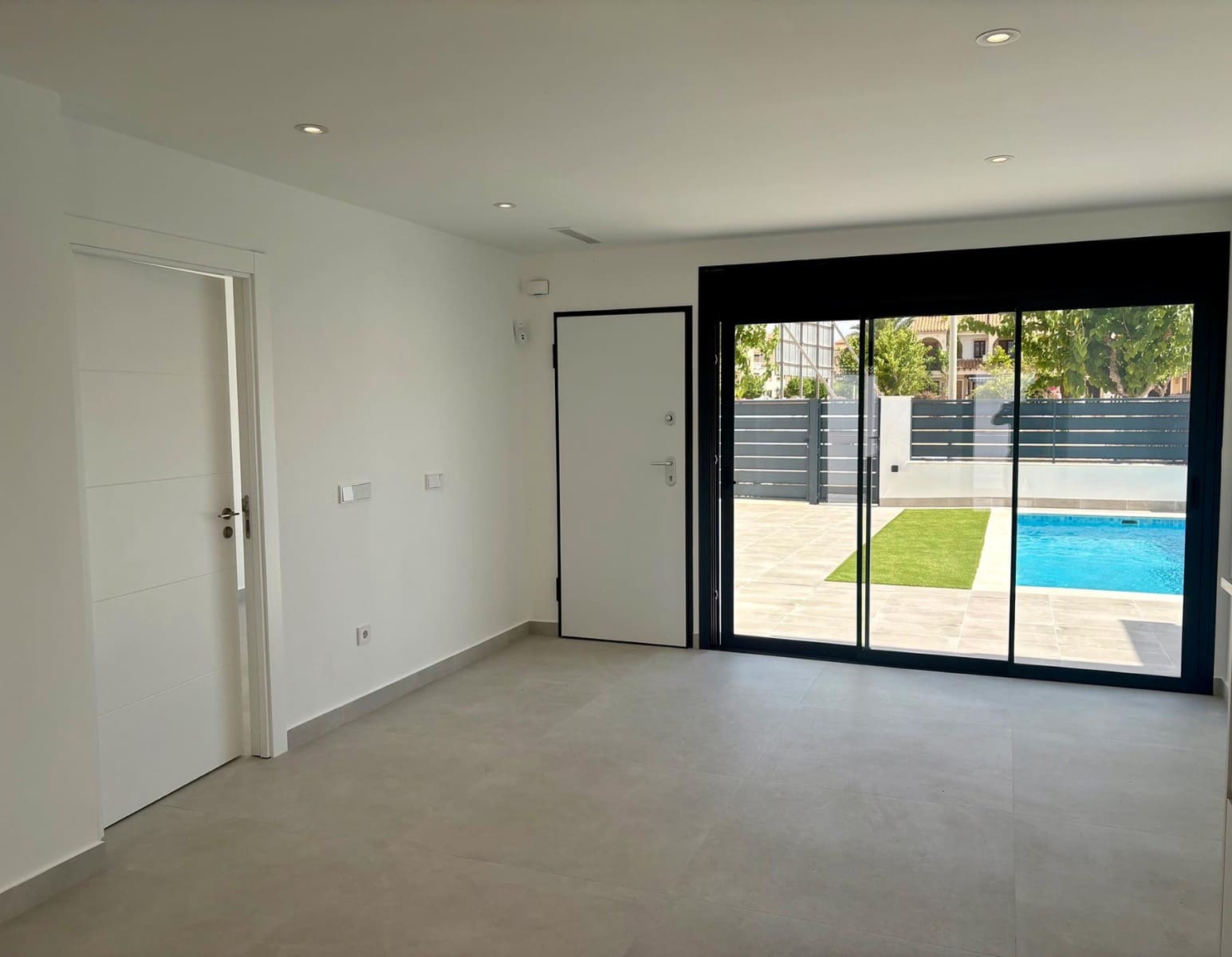 3 bedroom Villa for sale in Los Narejos with pool garage - € 659,000 (Ref: 9458951)
