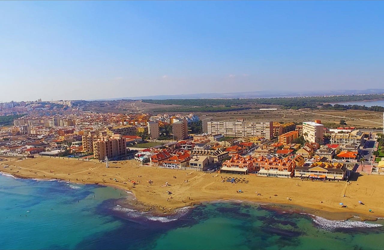 3 makuuhuone Huvila myytävänä paikassa Aguas Nuevas mukana uima-altaan 
autotalli - 595 000 € (Ref: 9458956)