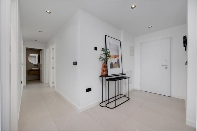 3 makuuhuone Huvila myytävänä paikassa Aguas Nuevas, Torrevieja mukana uima-altaan 
autotalli - 595 000 € (Ref: 9458956)