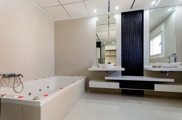 3 slaapkamer Villa te koop in Playa Honda, Cartagena met zwembad - € 489.000 (Ref: 9458967)