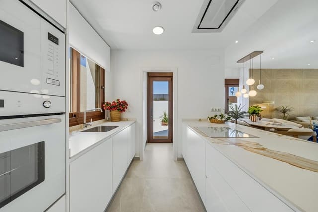 4 quarto Moradia para venda em Los Montesinos com piscina garagem - 649 000 € (Ref: 9458976)