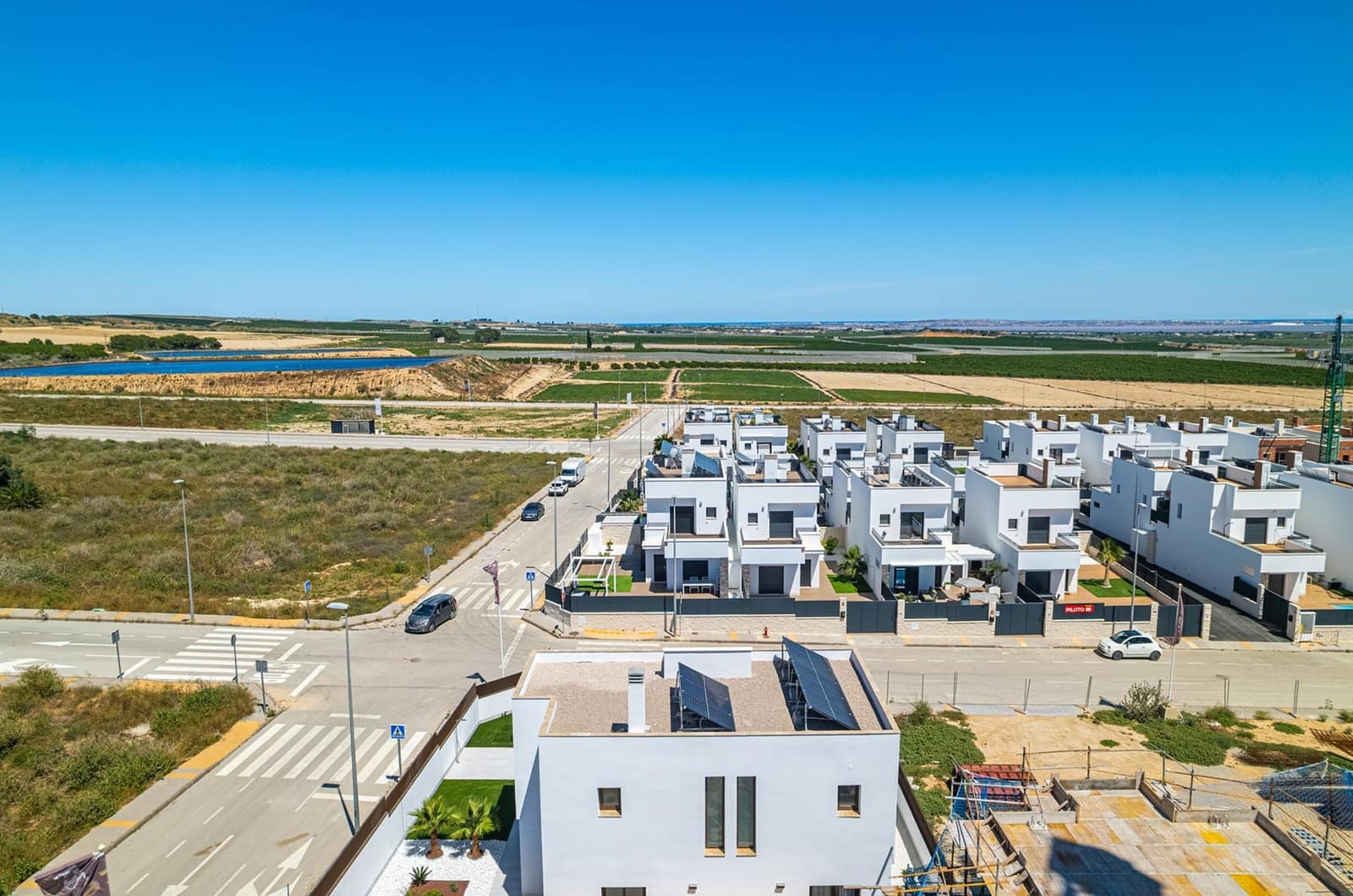 4 bedroom Villa for sale in Los Montesinos with pool garage - € 649,000 (Ref: 9458976)