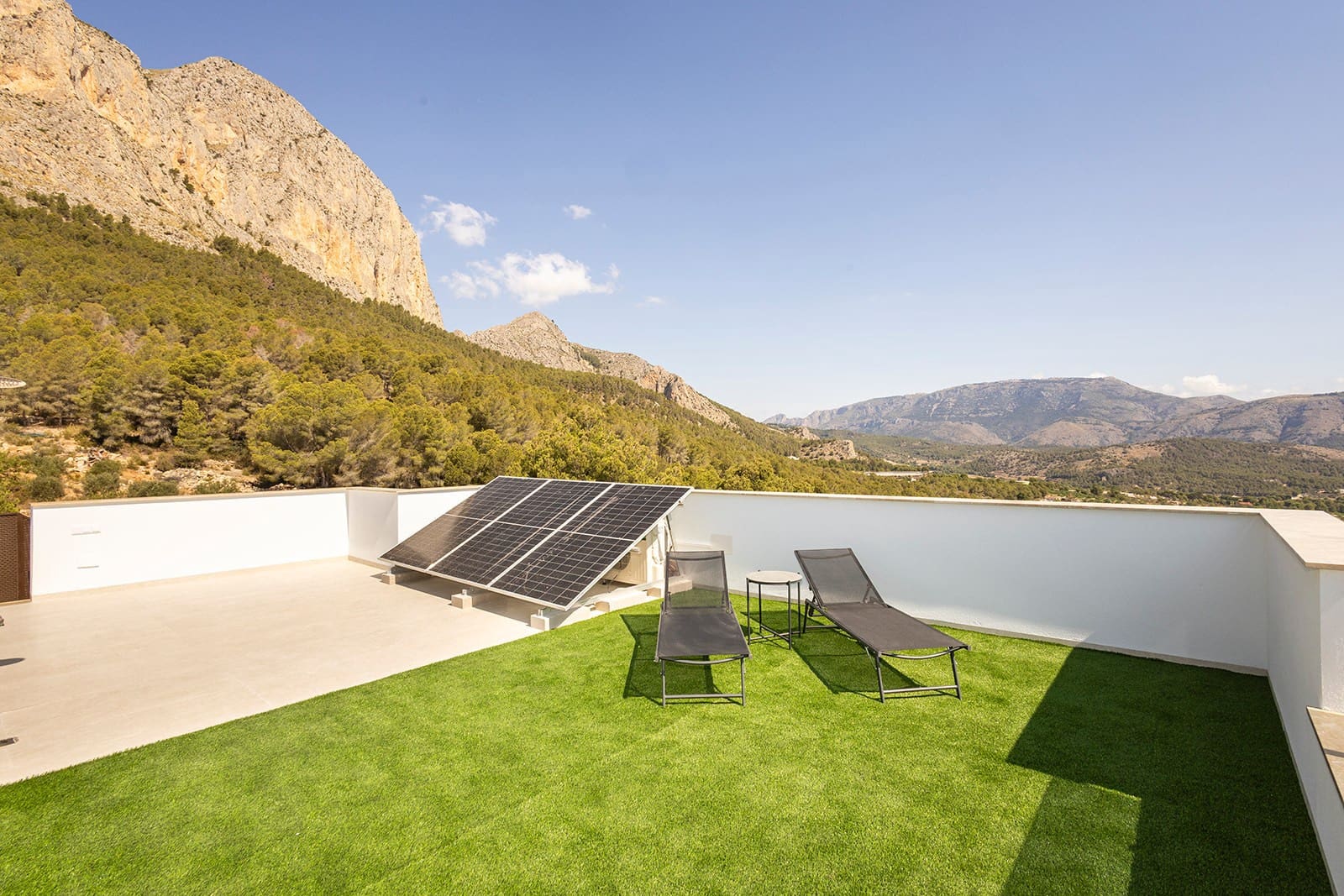 3 bedroom Villa for sale in Polop with pool garage - € 598,000 (Ref: 9458981)