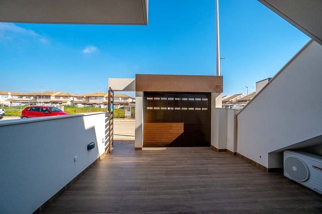 2 slaapkamer Bungalow te koop in Lo Pagan, San Pedro del Pinatar met zwembad garage - € 245.000 (Ref: 9459033)