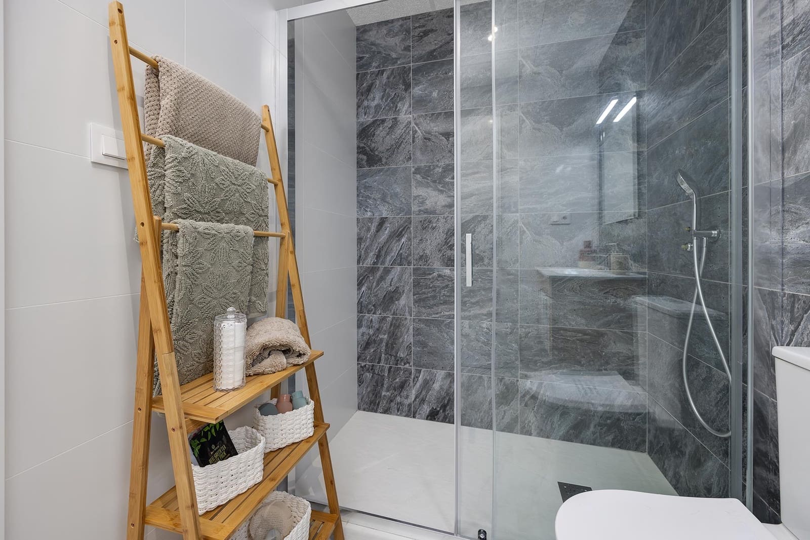 2 bedroom Apartment for sale in San Miguel de Salinas with pool garage - € 244,000 (Ref: 9459052)