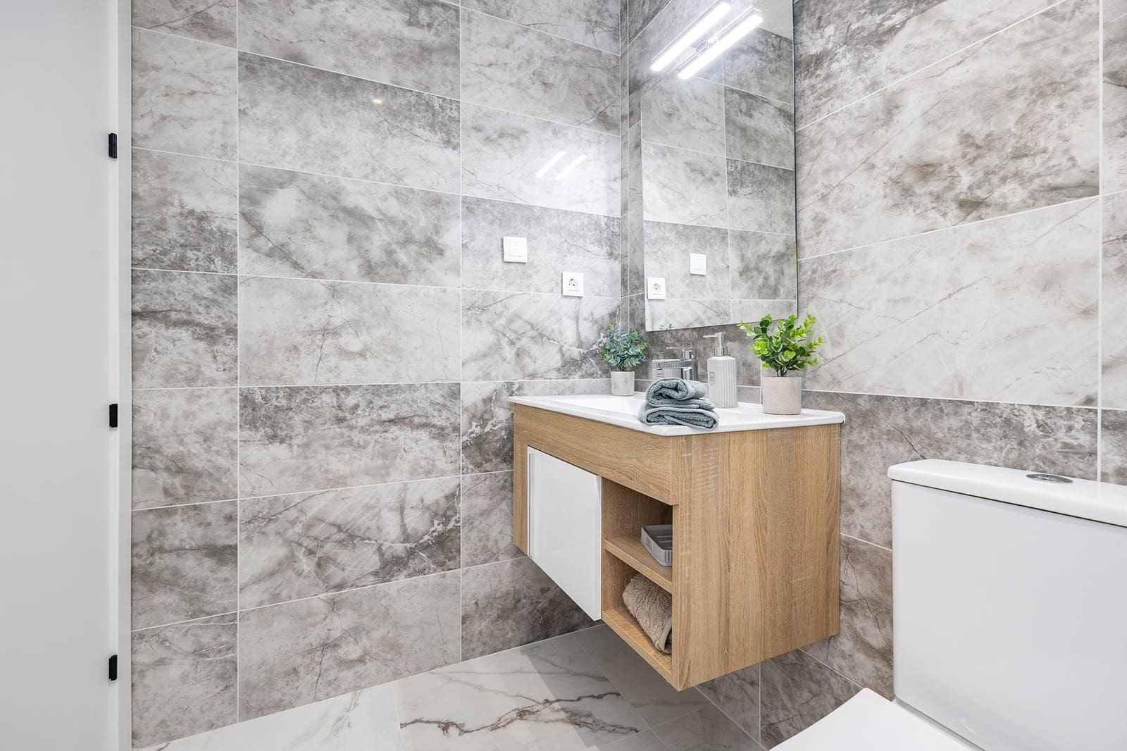 2 Zimmer Apartment zu verkaufen in San Miguel de Salinas mit Pool Garage - 224.000 € (Ref: 9459053)