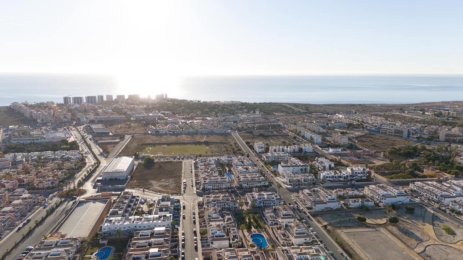 3 sovrum Bungalow till salu i Pilar de la Horadada med pool garage - 365 000 € (Ref: 9459091)