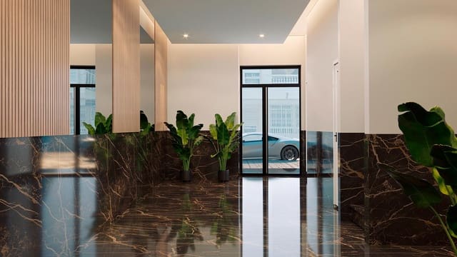 2 makuuhuone Kattohuoneisto myytävänä paikassa Las Piscinas Naturales, Torrevieja mukana uima-altaan - 380 000 € (Ref: 9459168)