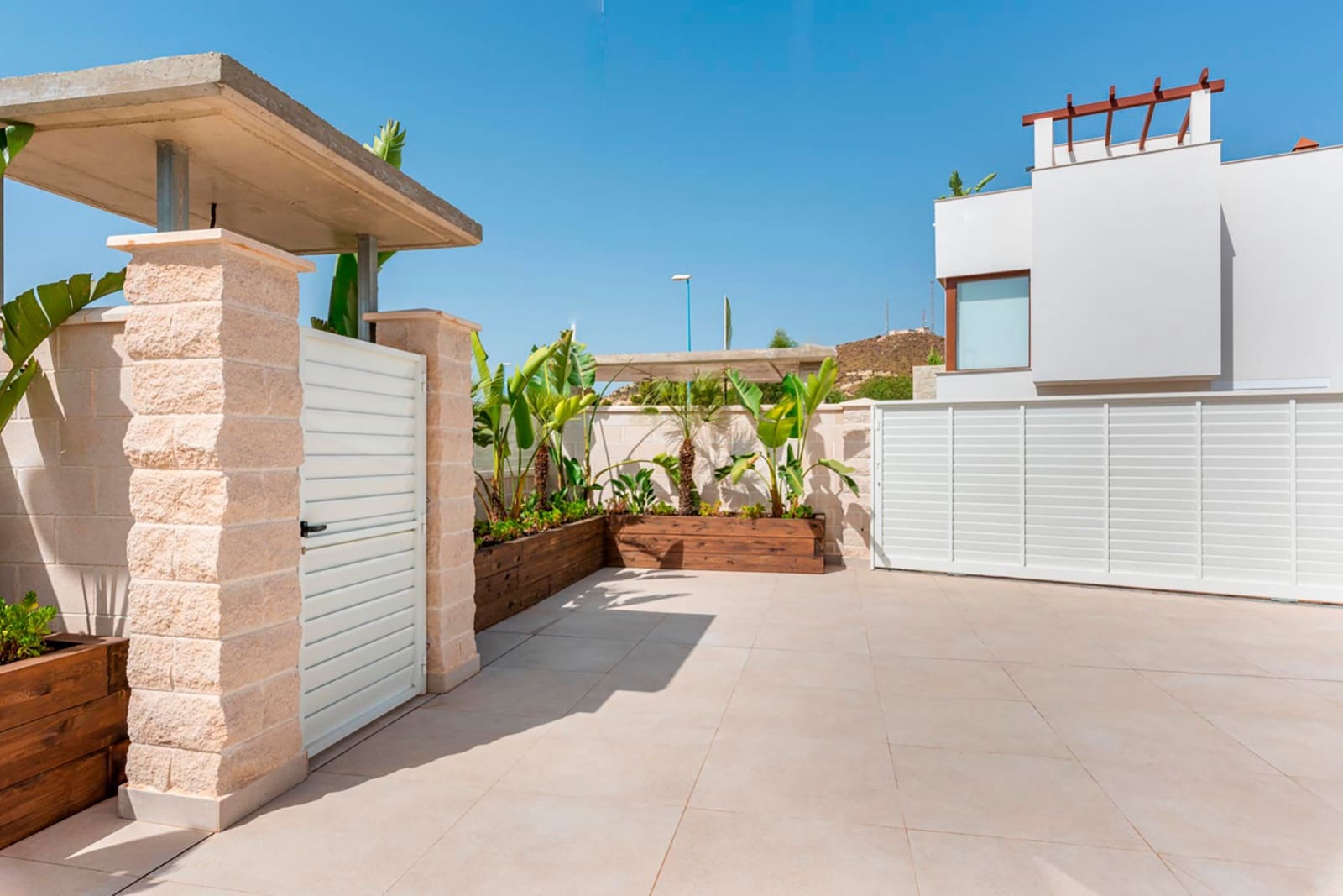 Chalet de 3 habitaciones en Vera en venta con piscina garaje - 399.000 € (Ref: 9459194)