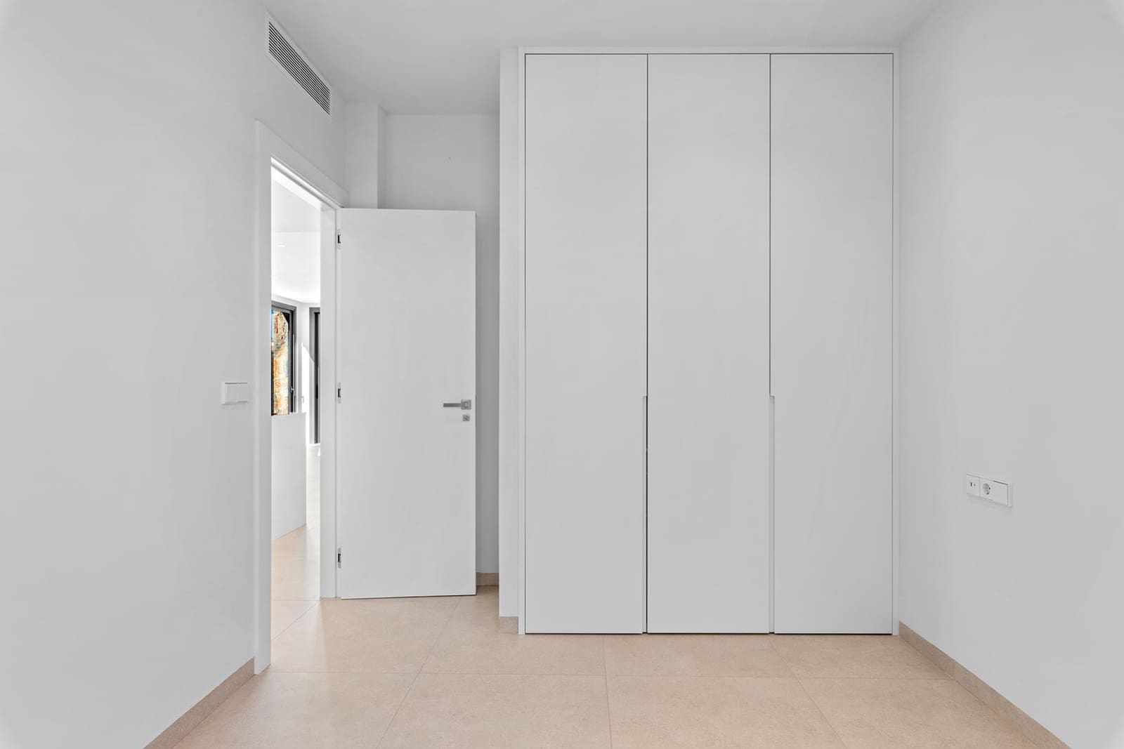 Bungalow de 3 habitaciones en Pilar de la Horadada en venta con piscina garaje - 339.900 € (Ref: 9459248)