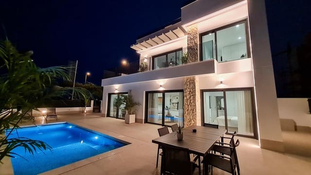 3 soverom Villa til salgs i Torre-Pacheco med svømmebasseng garasje - € 695 000 (Ref: 9459295)